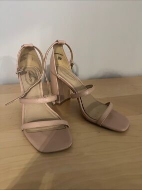 7/$20 SCOOP Pale Pink Strappy Block Heel Sandals 7/$20